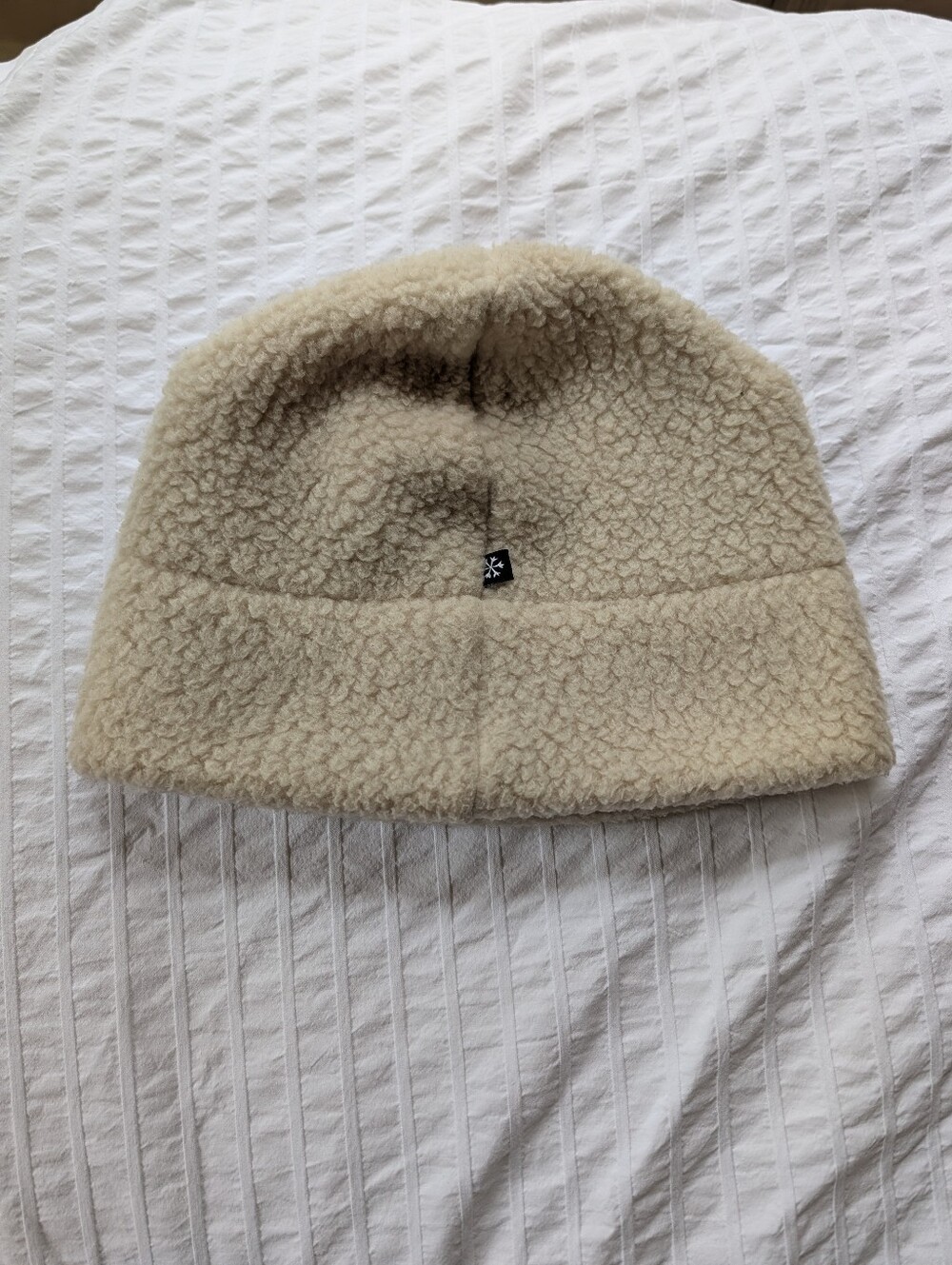 Skida High Pile Fleece Hat - Picture 3 of 5